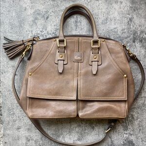 EUC Dooney & Bourke Brown Leather Purse